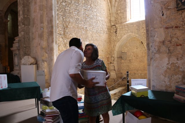 projeto escola com livros 121